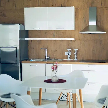 Daire Appartments Jurin *